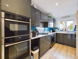 Kitchen- click for photo gallery